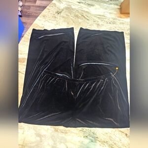 Mirasol Women’s 2X Black Velvet Shorts Pull-On Stretch Lounge Plus Size